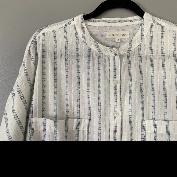 NWT Lou & Grey Button-up Top with Flat Collar - Picture 6 of 8